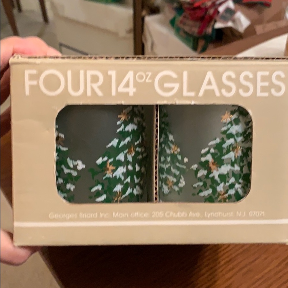 Vtg New in box Georges Briard Christmas glasses - Picture 6 of 7